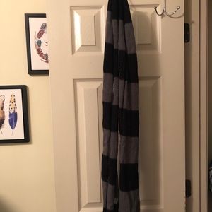 Black and Gray Scarf!
